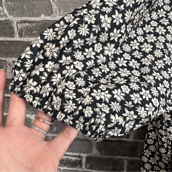 NWT Billabong flirty mood floral black white puff sleeve mini dress - Picture 5 of 16